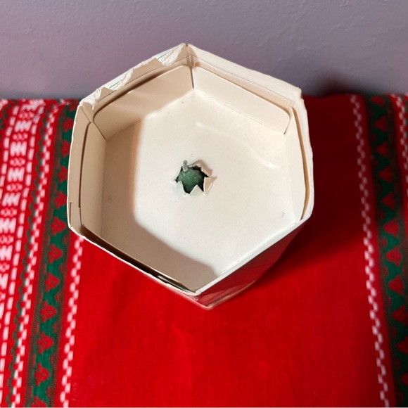 Vintage NEW Christmas Tree Candle 5 Inches Tall with Peg Bottom Avon? - Picture 8 of 8